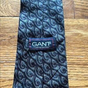 GANT Elegant Black and Silver Men's Tie